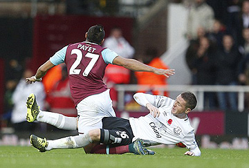 bad tackle on payet